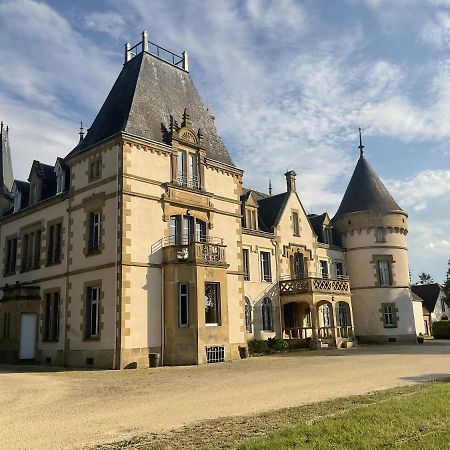 Chateau Tout Y Fault Loriges Esterno foto