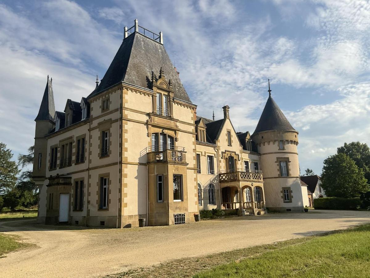 Chateau Tout Y Fault Loriges Esterno foto