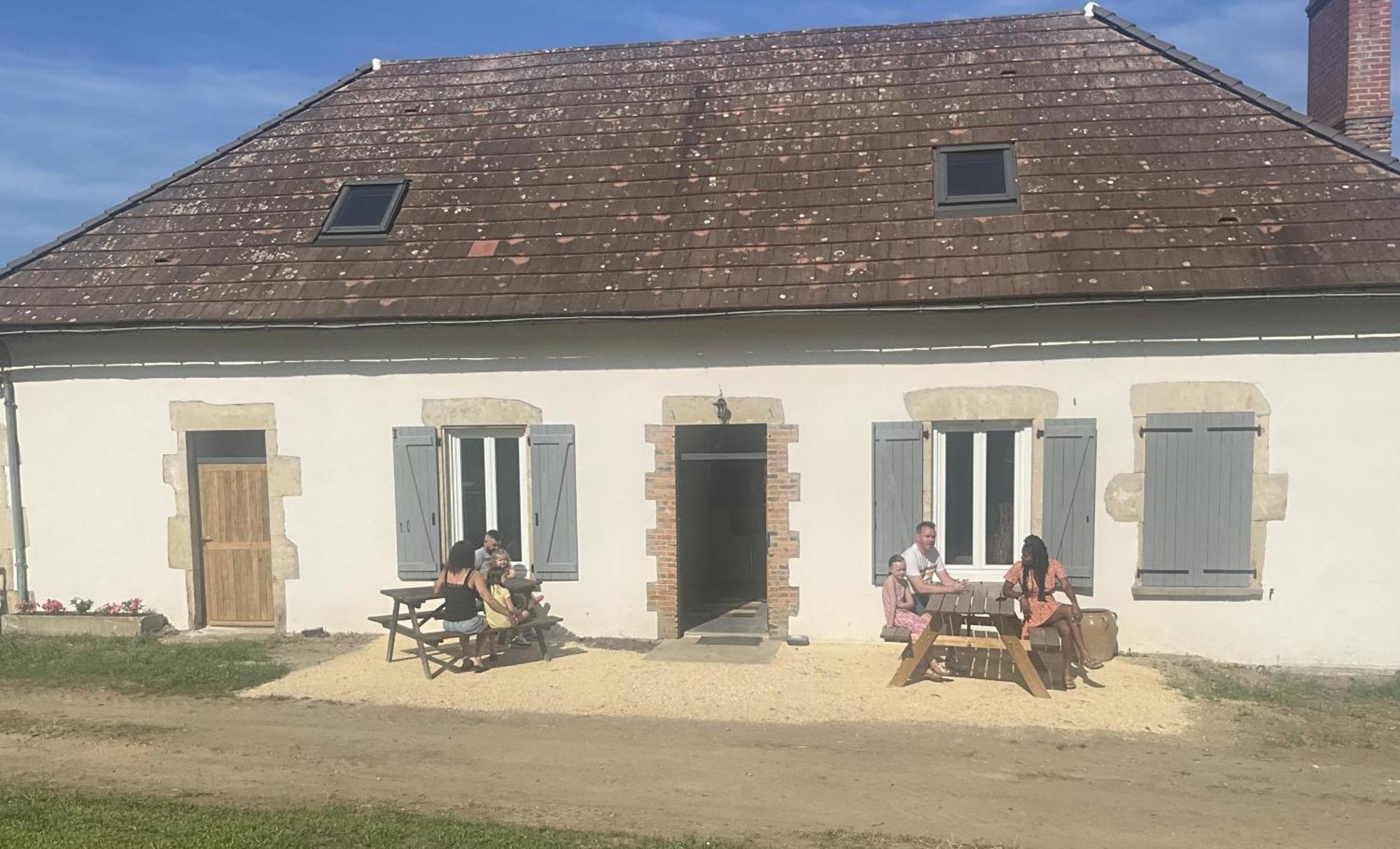 Chateau Tout Y Fault Loriges Esterno foto